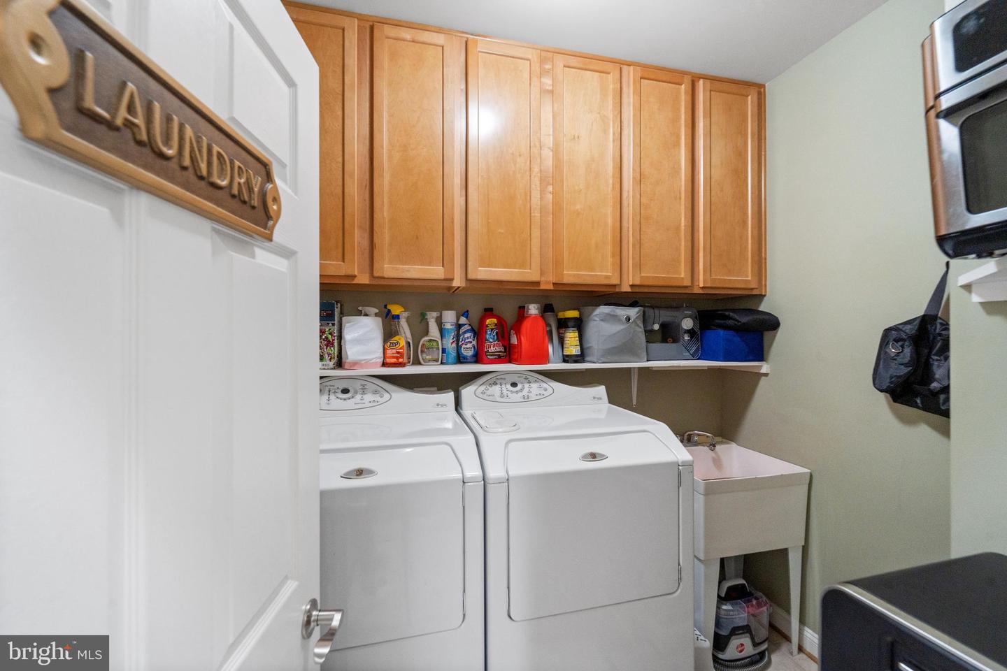 3000 TIGER CT, WOODBRIDGE, Virginia 22192, 7 Bedrooms Bedrooms, ,4 BathroomsBathrooms,Residential,For sale,3000 TIGER CT,VAPW2094844 MLS # VAPW2094844