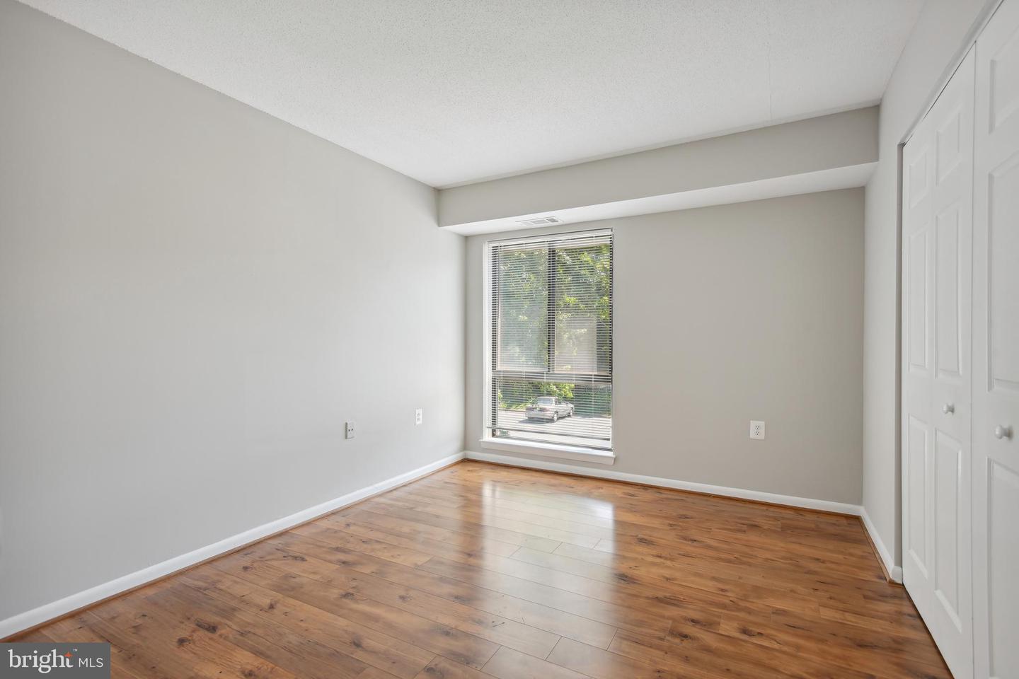 609 CENTER ST #104, HERNDON, Virginia 20170, 2 Bedrooms Bedrooms, ,1 BathroomBathrooms,Residential,For sale,609 CENTER ST #104,VAFX2241488 MLS # VAFX2241488
