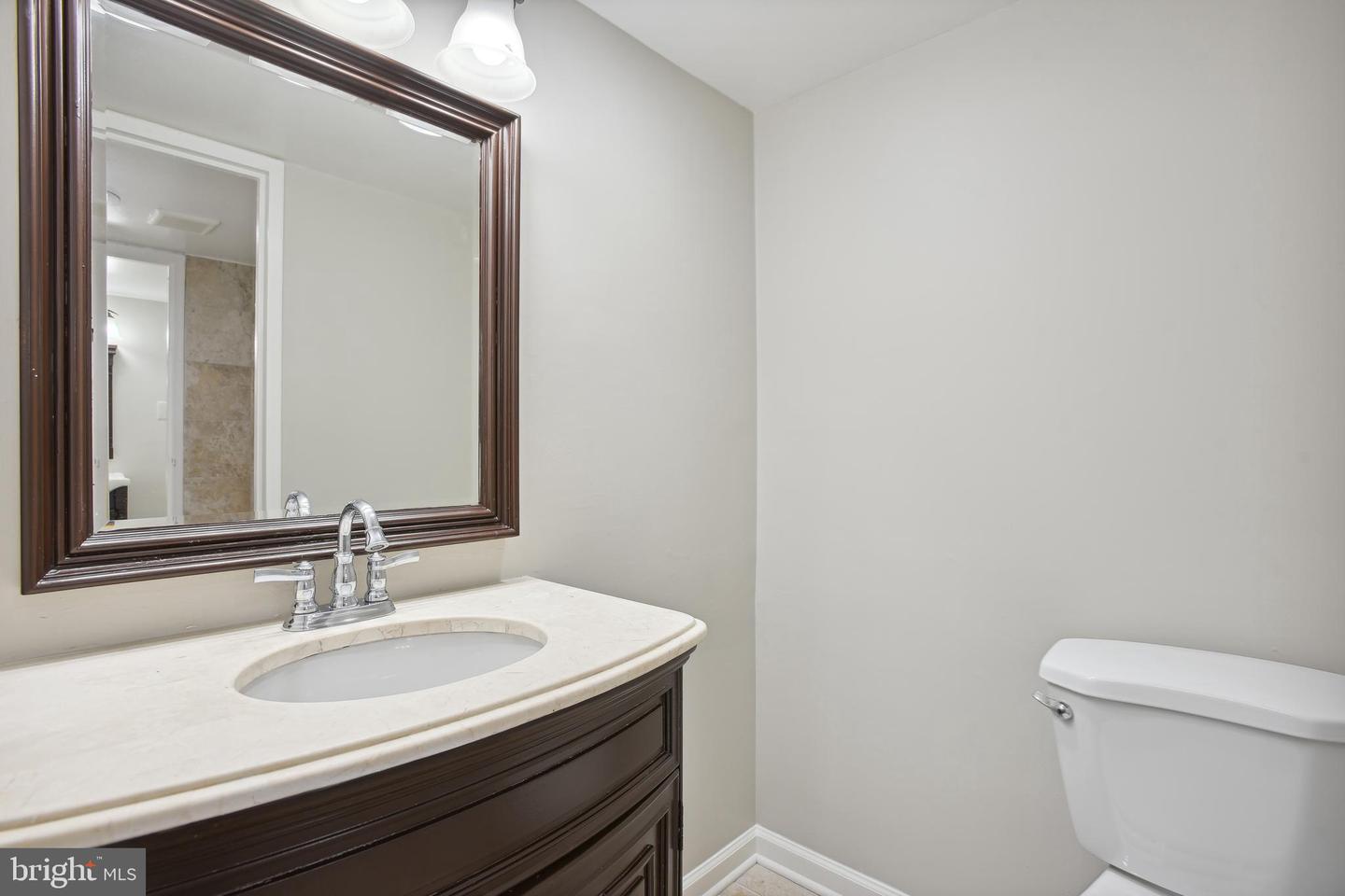 609 CENTER ST #104, HERNDON, Virginia 20170, 2 Bedrooms Bedrooms, ,1 BathroomBathrooms,Residential,For sale,609 CENTER ST #104,VAFX2241488 MLS # VAFX2241488