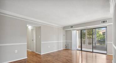 609 CENTER ST #104, HERNDON, Virginia 20170, 2 Bedrooms Bedrooms, ,1 BathroomBathrooms,Residential,For sale,609 CENTER ST #104,VAFX2241488 MLS # VAFX2241488