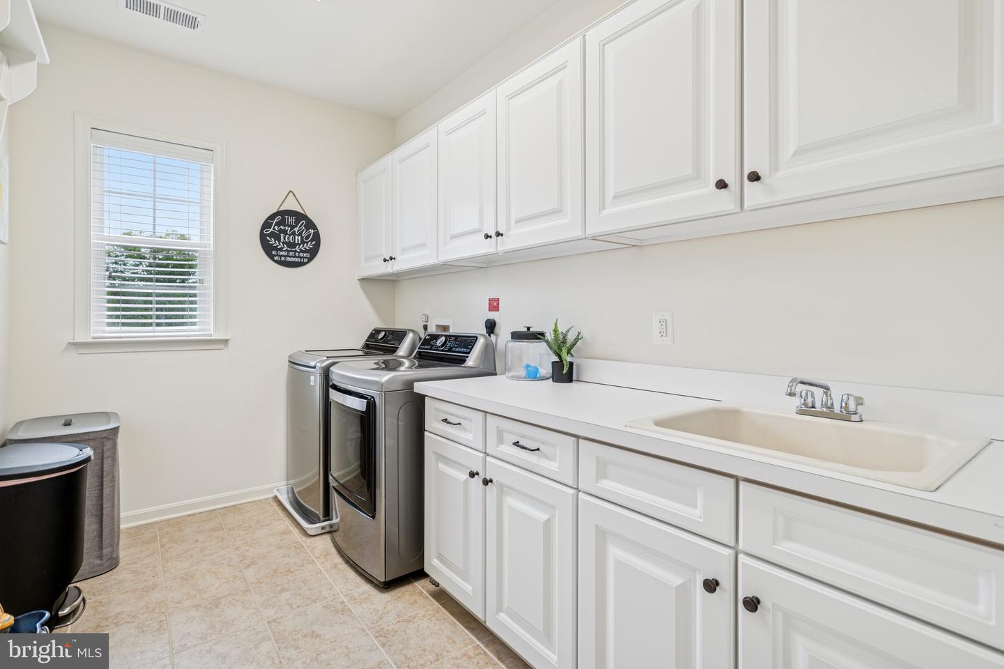 517 APRICOT ST, STAFFORD, Virginia 22554, 5 Bedrooms Bedrooms, ,4 BathroomsBathrooms,Residential,For sale,517 APRICOT ST,VAST2038926 MLS # VAST2038926
