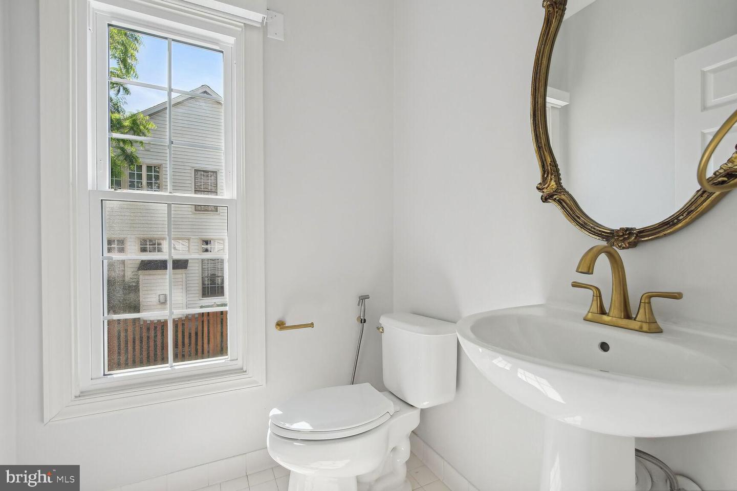 43801 TIMBERBROOKE PL, ASHBURN, Virginia 20147, 5 Bedrooms Bedrooms, ,4 BathroomsBathrooms,Residential,For sale,43801 TIMBERBROOKE PL,VALO2096698 MLS # VALO2096698