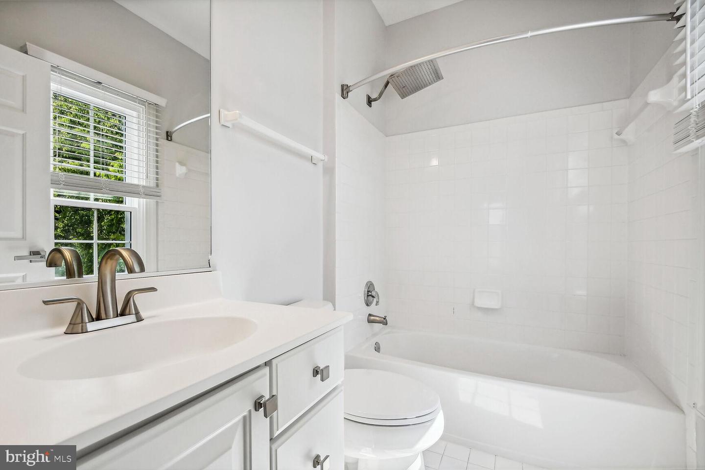 43801 TIMBERBROOKE PL, ASHBURN, Virginia 20147, 5 Bedrooms Bedrooms, ,4 BathroomsBathrooms,Residential,For sale,43801 TIMBERBROOKE PL,VALO2096698 MLS # VALO2096698