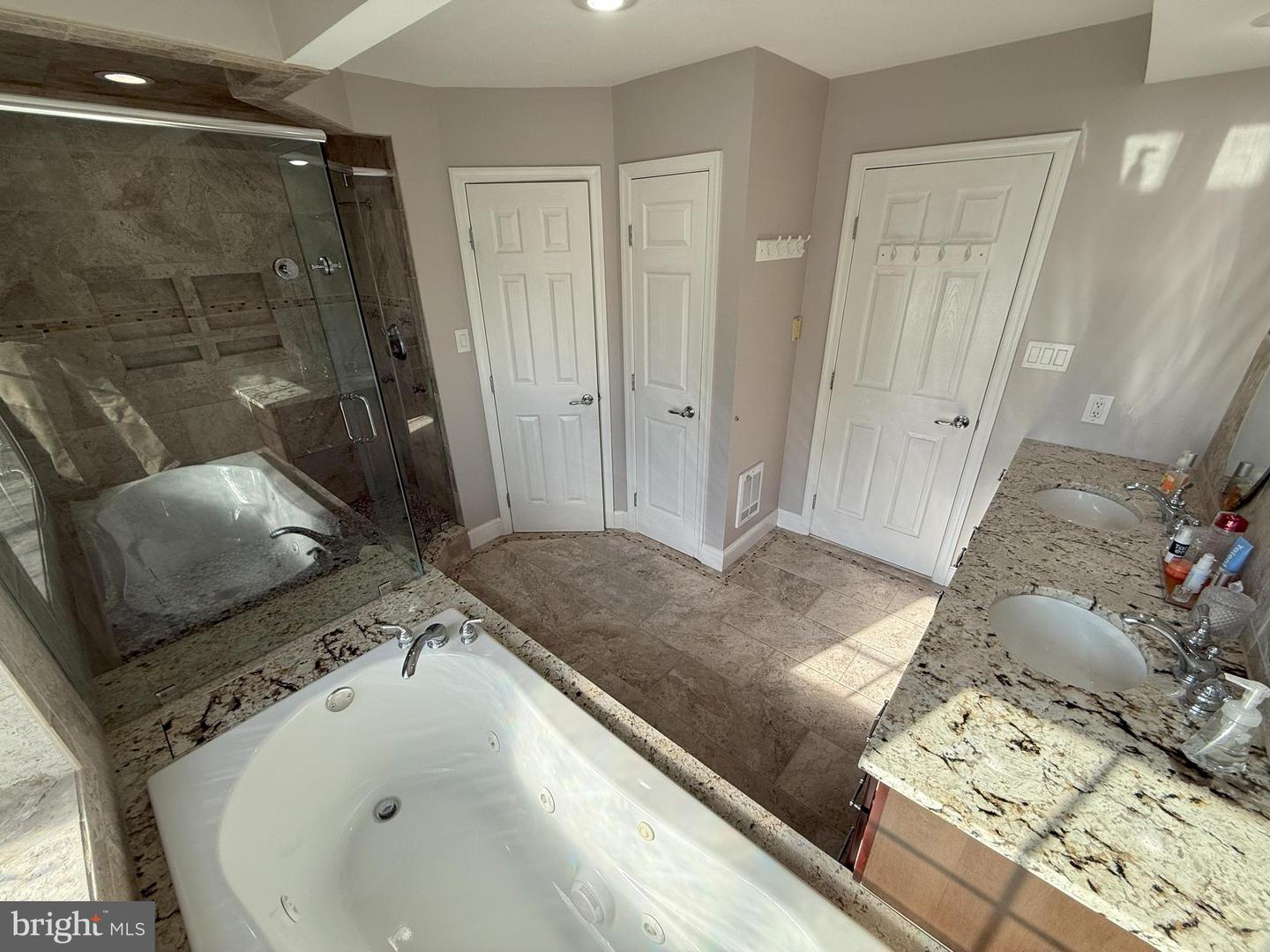 21219 CRUCIBLE CT, ASHBURN, Virginia 20147, 5 Bedrooms Bedrooms, ,4 BathroomsBathrooms,Residential,For sale,21219 CRUCIBLE CT,VALO2096712 MLS # VALO2096712