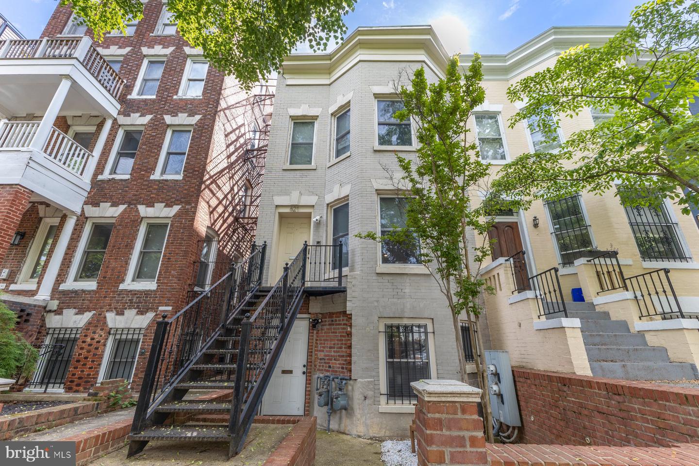 621 5TH ST NE, WASHINGTON, District Of Columbia 20002, 5 Bedrooms Bedrooms, ,5 BathroomsBathrooms,Residential,For sale,621 5TH ST NE,DCDC2201128 MLS # DCDC2201128