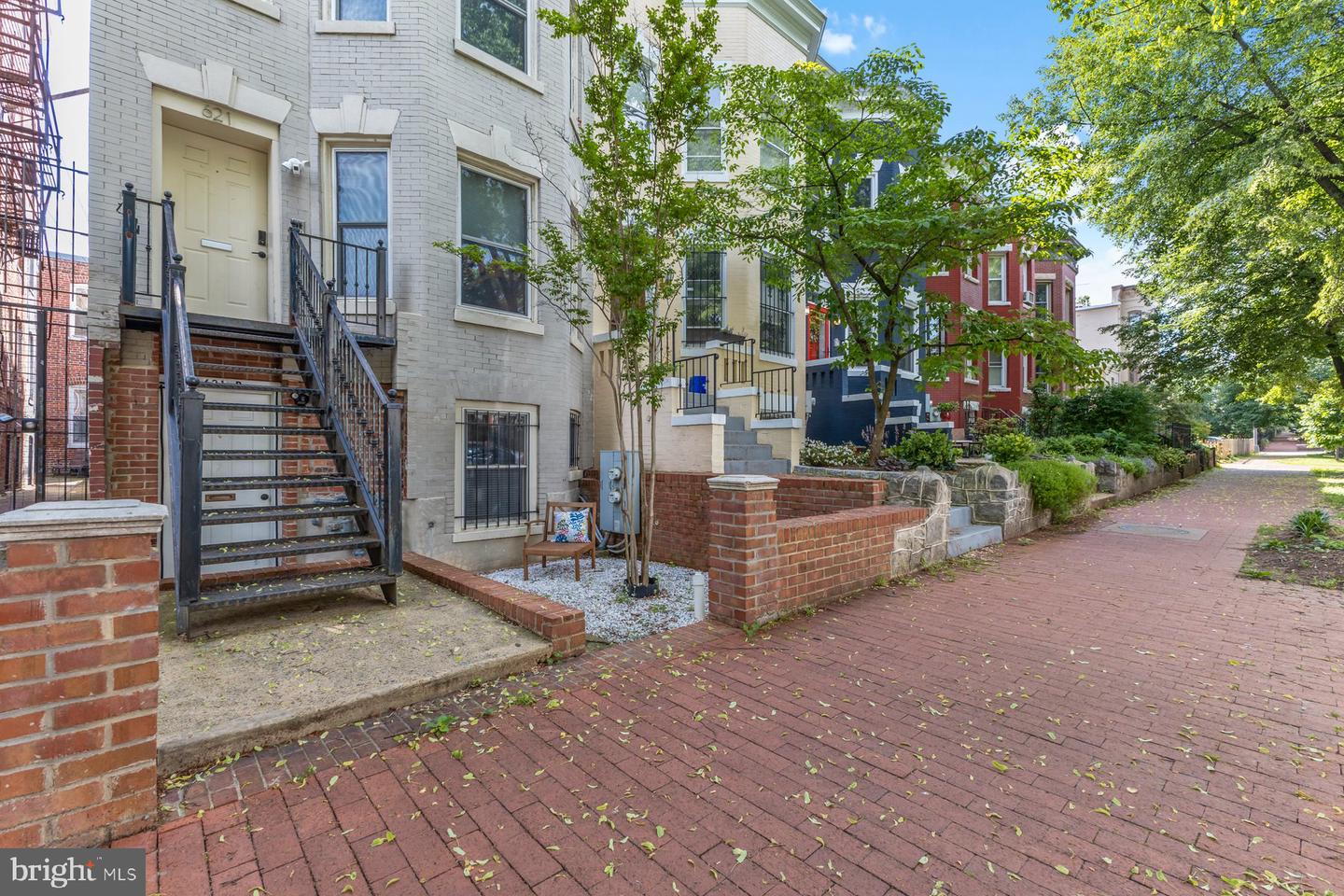 621 5TH ST NE, WASHINGTON, District Of Columbia 20002, 5 Bedrooms Bedrooms, ,5 BathroomsBathrooms,Residential,For sale,621 5TH ST NE,DCDC2201128 MLS # DCDC2201128