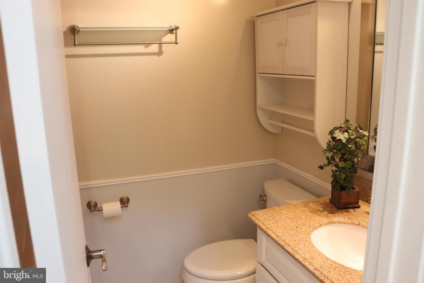 7670 NORTHERN OAKS CT, SPRINGFIELD, Virginia 22153, 3 Bedrooms Bedrooms, ,3 BathroomsBathrooms,Residential,For sale,7670 NORTHERN OAKS CT,VAFX2241286 MLS # VAFX2241286