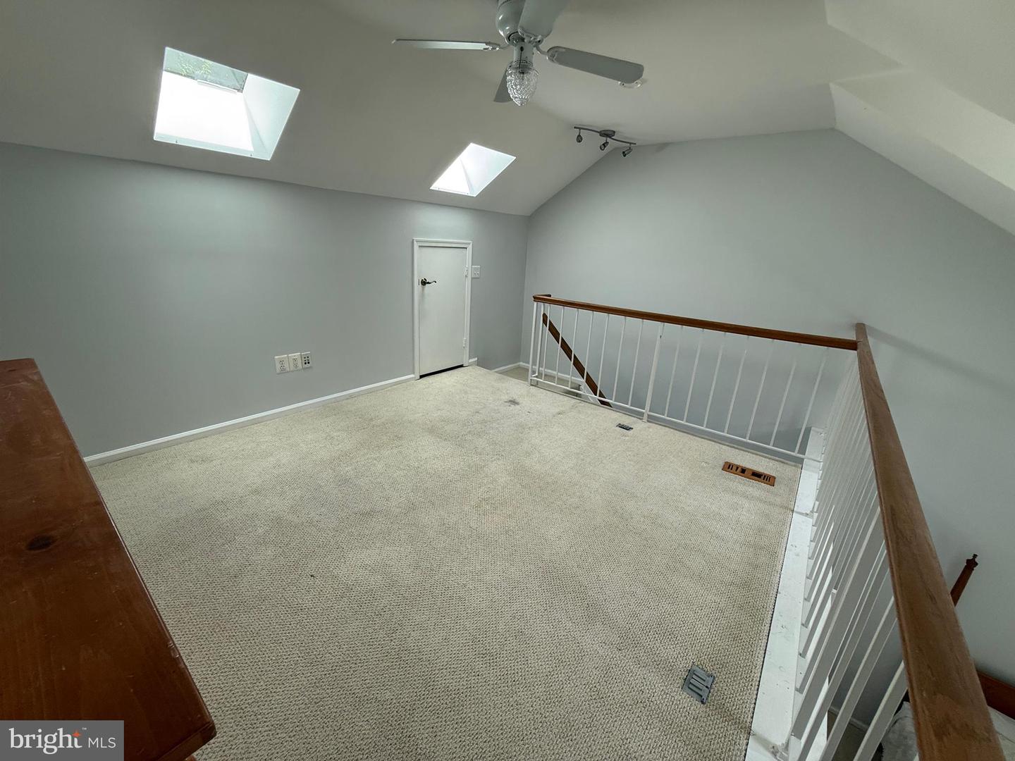 7670 NORTHERN OAKS CT, SPRINGFIELD, Virginia 22153, 3 Bedrooms Bedrooms, ,3 BathroomsBathrooms,Residential,For sale,7670 NORTHERN OAKS CT,VAFX2241286 MLS # VAFX2241286