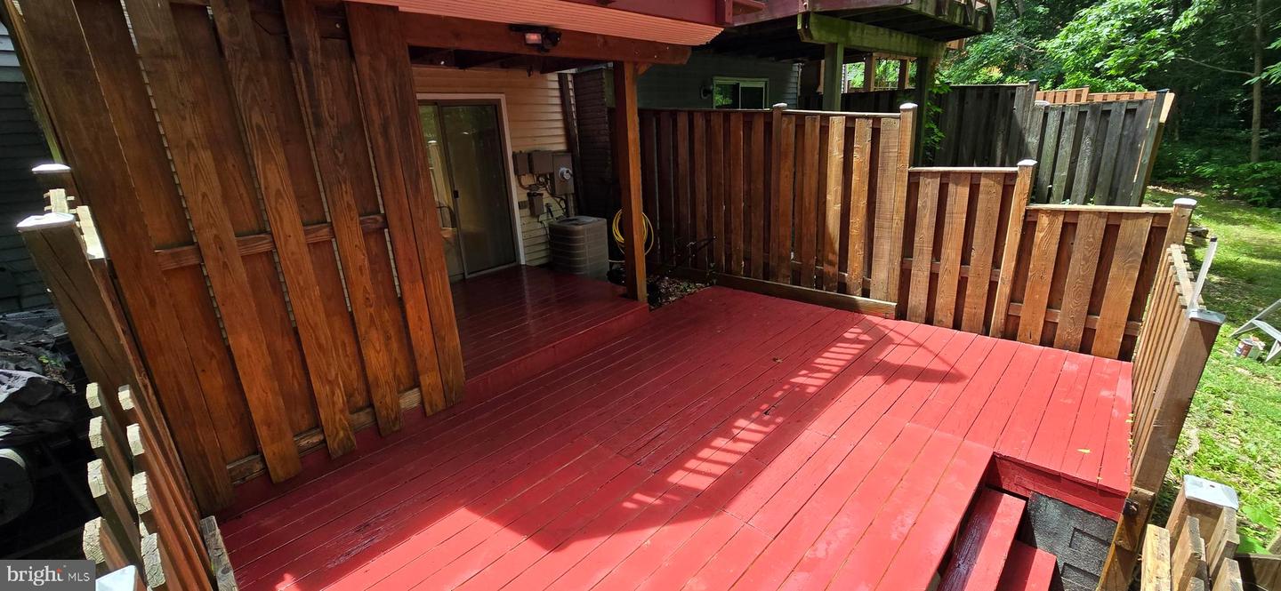 7670 NORTHERN OAKS CT, SPRINGFIELD, Virginia 22153, 3 Bedrooms Bedrooms, ,3 BathroomsBathrooms,Residential,For sale,7670 NORTHERN OAKS CT,VAFX2241286 MLS # VAFX2241286
