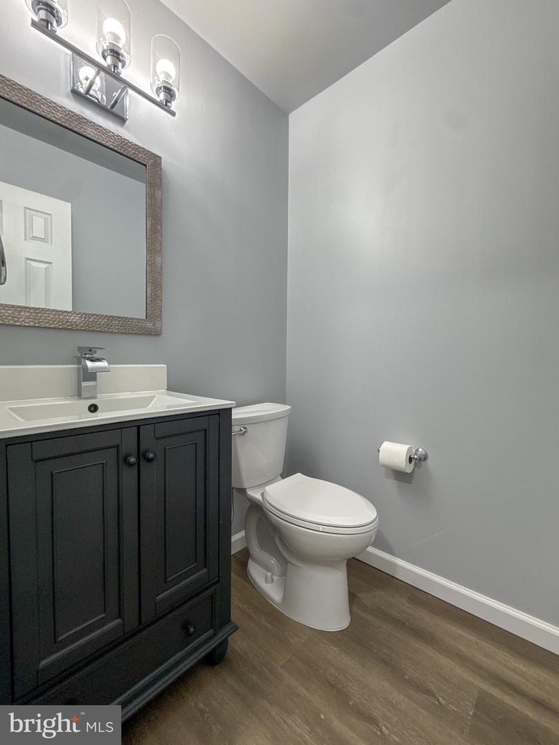 3036 VIRGINIA DARE CT, CHANTILLY, Virginia 20151, 4 Bedrooms Bedrooms, ,2 BathroomsBathrooms,Residential,For sale,3036 VIRGINIA DARE CT,VAFX2241738 MLS # VAFX2241738