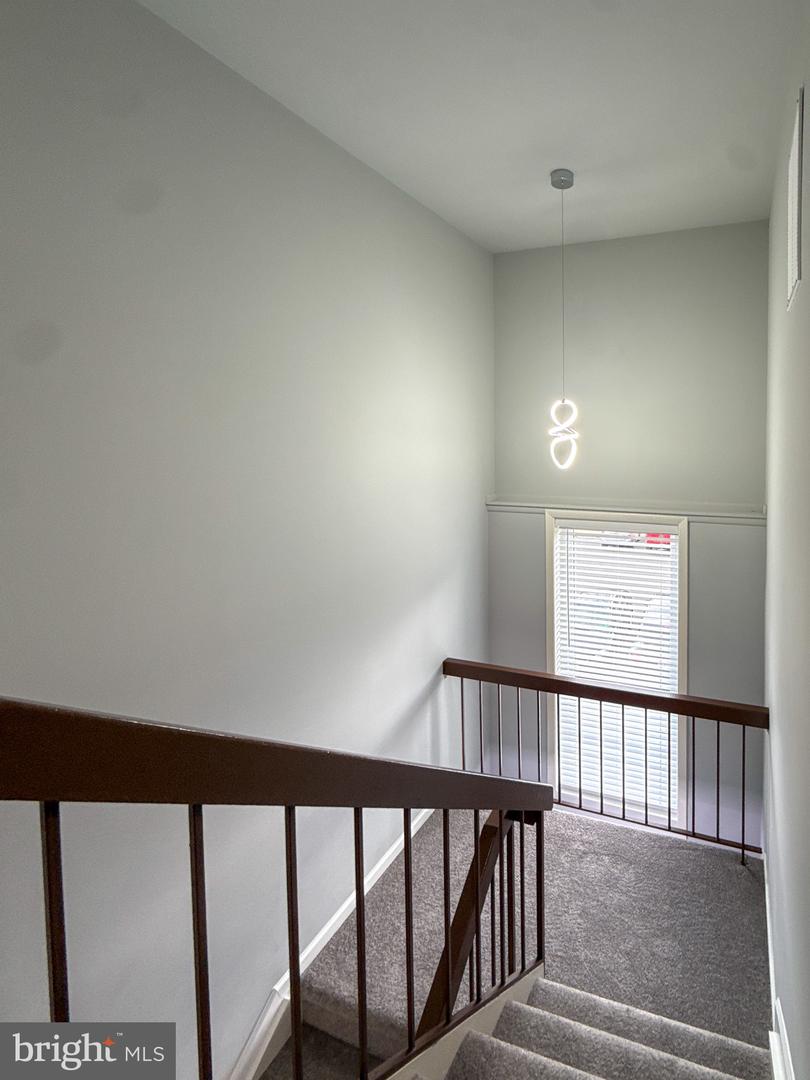 3036 VIRGINIA DARE CT, CHANTILLY, Virginia 20151, 4 Bedrooms Bedrooms, ,2 BathroomsBathrooms,Residential,For sale,3036 VIRGINIA DARE CT,VAFX2241738 MLS # VAFX2241738