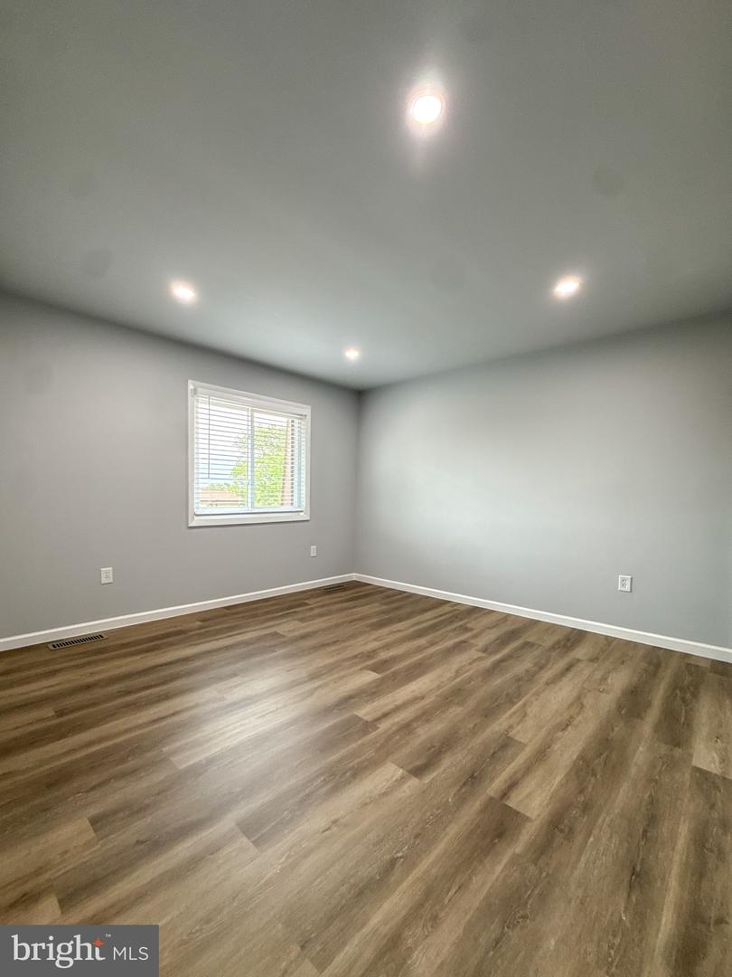 3036 VIRGINIA DARE CT, CHANTILLY, Virginia 20151, 4 Bedrooms Bedrooms, ,2 BathroomsBathrooms,Residential,For sale,3036 VIRGINIA DARE CT,VAFX2241738 MLS # VAFX2241738