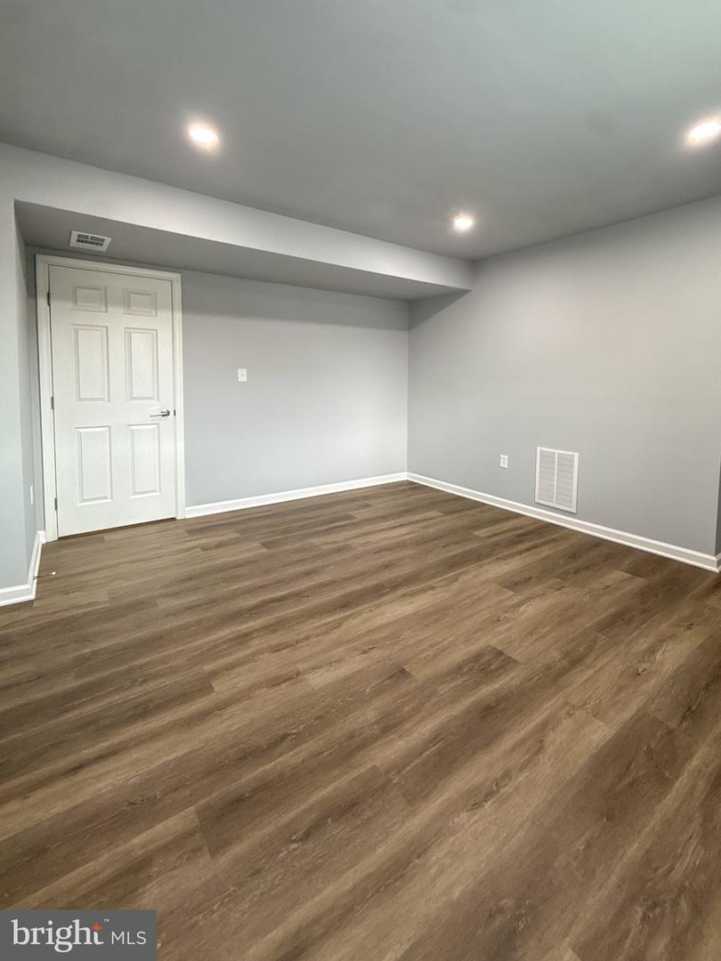 3036 VIRGINIA DARE CT, CHANTILLY, Virginia 20151, 4 Bedrooms Bedrooms, ,2 BathroomsBathrooms,Residential,For sale,3036 VIRGINIA DARE CT,VAFX2241738 MLS # VAFX2241738