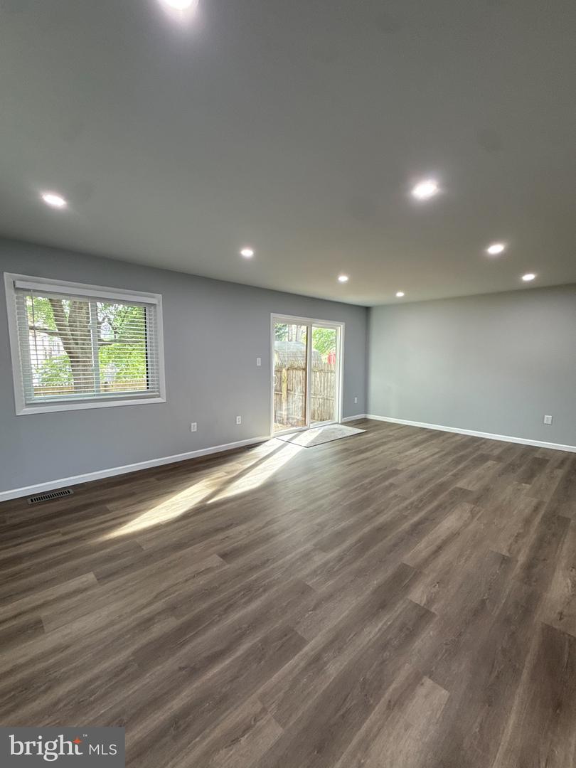 3036 VIRGINIA DARE CT, CHANTILLY, Virginia 20151, 4 Bedrooms Bedrooms, ,2 BathroomsBathrooms,Residential,For sale,3036 VIRGINIA DARE CT,VAFX2241738 MLS # VAFX2241738