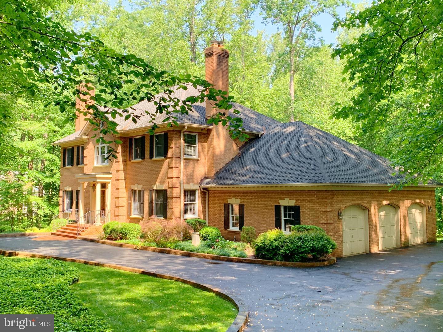 9090 EATON PARK RD, GREAT FALLS, Virginia 22066, 5 Bedrooms Bedrooms, ,5 BathroomsBathrooms,Residential,For sale,9090 EATON PARK RD,VAFX2241742 MLS # VAFX2241742