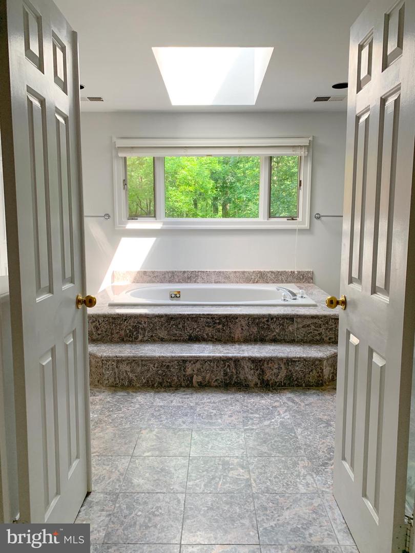 9090 EATON PARK RD, GREAT FALLS, Virginia 22066, 5 Bedrooms Bedrooms, ,5 BathroomsBathrooms,Residential,For sale,9090 EATON PARK RD,VAFX2241742 MLS # VAFX2241742