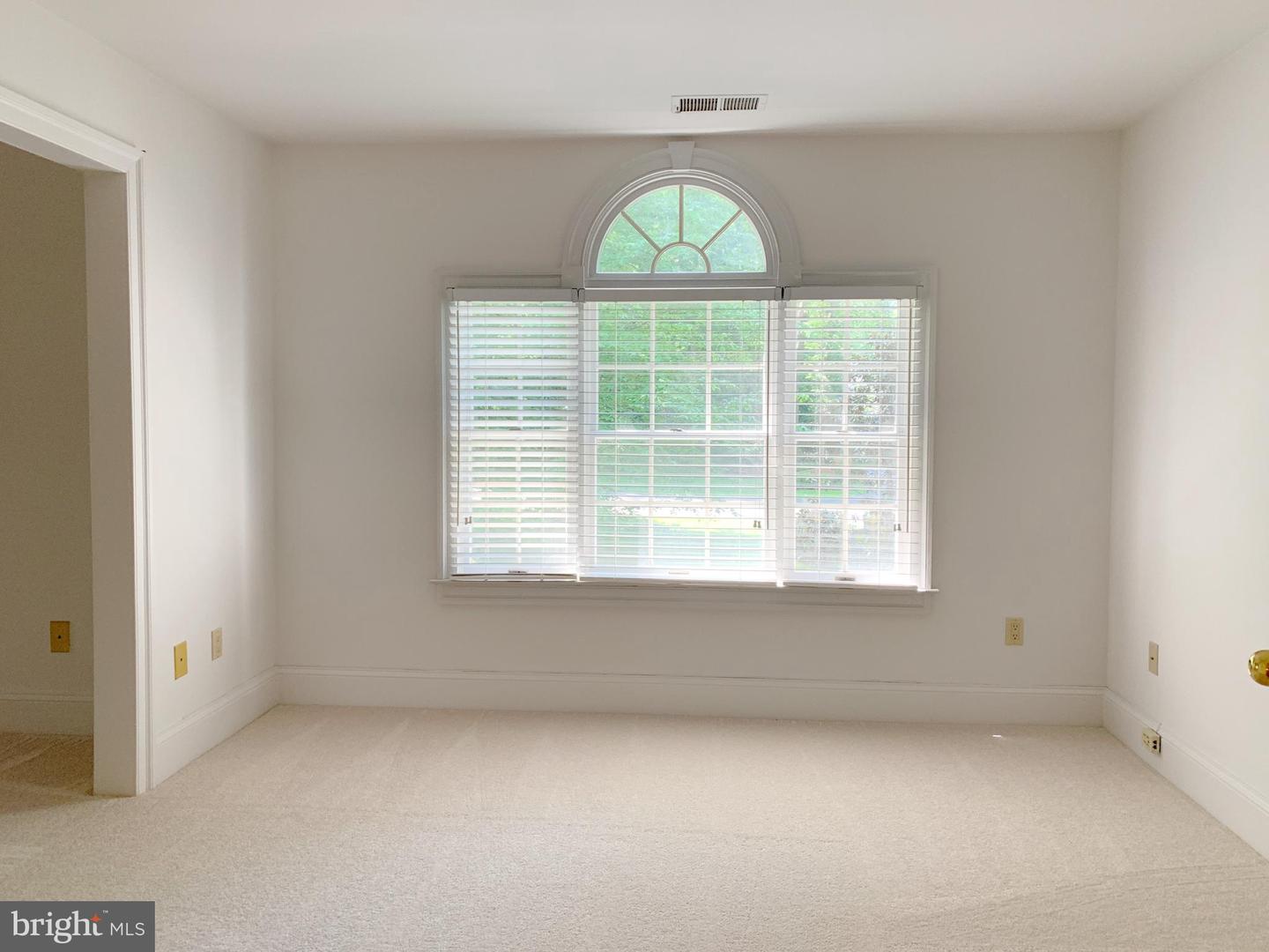 9090 EATON PARK RD, GREAT FALLS, Virginia 22066, 5 Bedrooms Bedrooms, ,5 BathroomsBathrooms,Residential,For sale,9090 EATON PARK RD,VAFX2241742 MLS # VAFX2241742