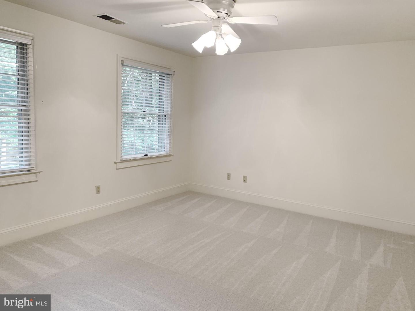 9090 EATON PARK RD, GREAT FALLS, Virginia 22066, 5 Bedrooms Bedrooms, ,5 BathroomsBathrooms,Residential,For sale,9090 EATON PARK RD,VAFX2241742 MLS # VAFX2241742