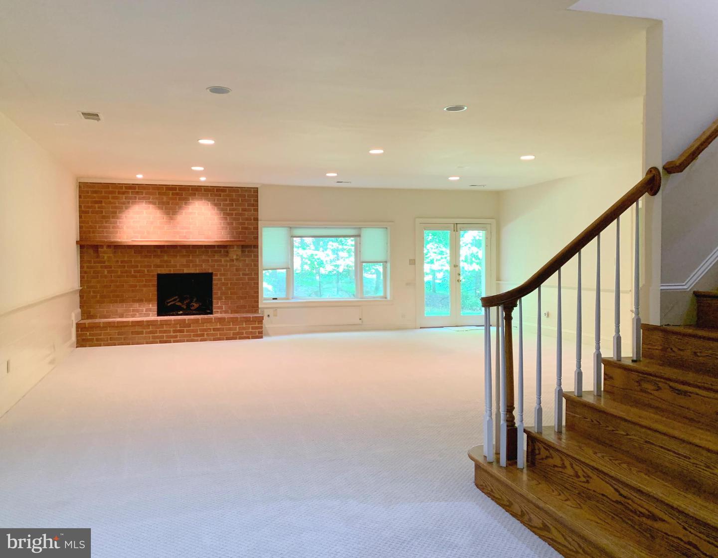 9090 EATON PARK RD, GREAT FALLS, Virginia 22066, 5 Bedrooms Bedrooms, ,5 BathroomsBathrooms,Residential,For sale,9090 EATON PARK RD,VAFX2241742 MLS # VAFX2241742