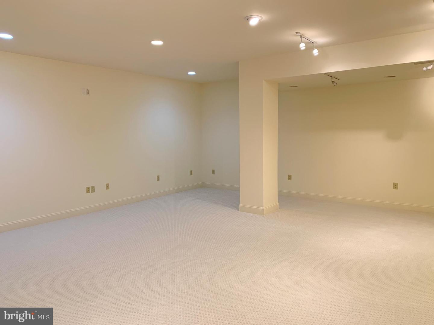 9090 EATON PARK RD, GREAT FALLS, Virginia 22066, 5 Bedrooms Bedrooms, ,5 BathroomsBathrooms,Residential,For sale,9090 EATON PARK RD,VAFX2241742 MLS # VAFX2241742