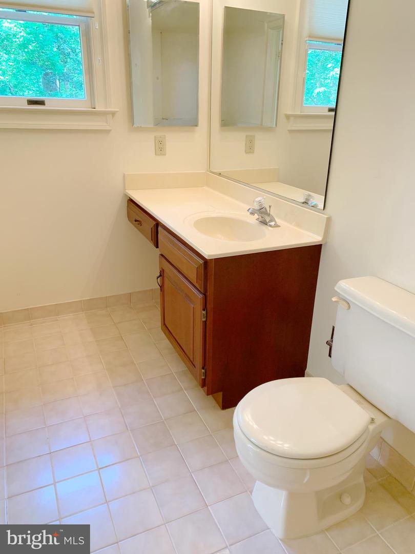 9090 EATON PARK RD, GREAT FALLS, Virginia 22066, 5 Bedrooms Bedrooms, ,5 BathroomsBathrooms,Residential,For sale,9090 EATON PARK RD,VAFX2241742 MLS # VAFX2241742