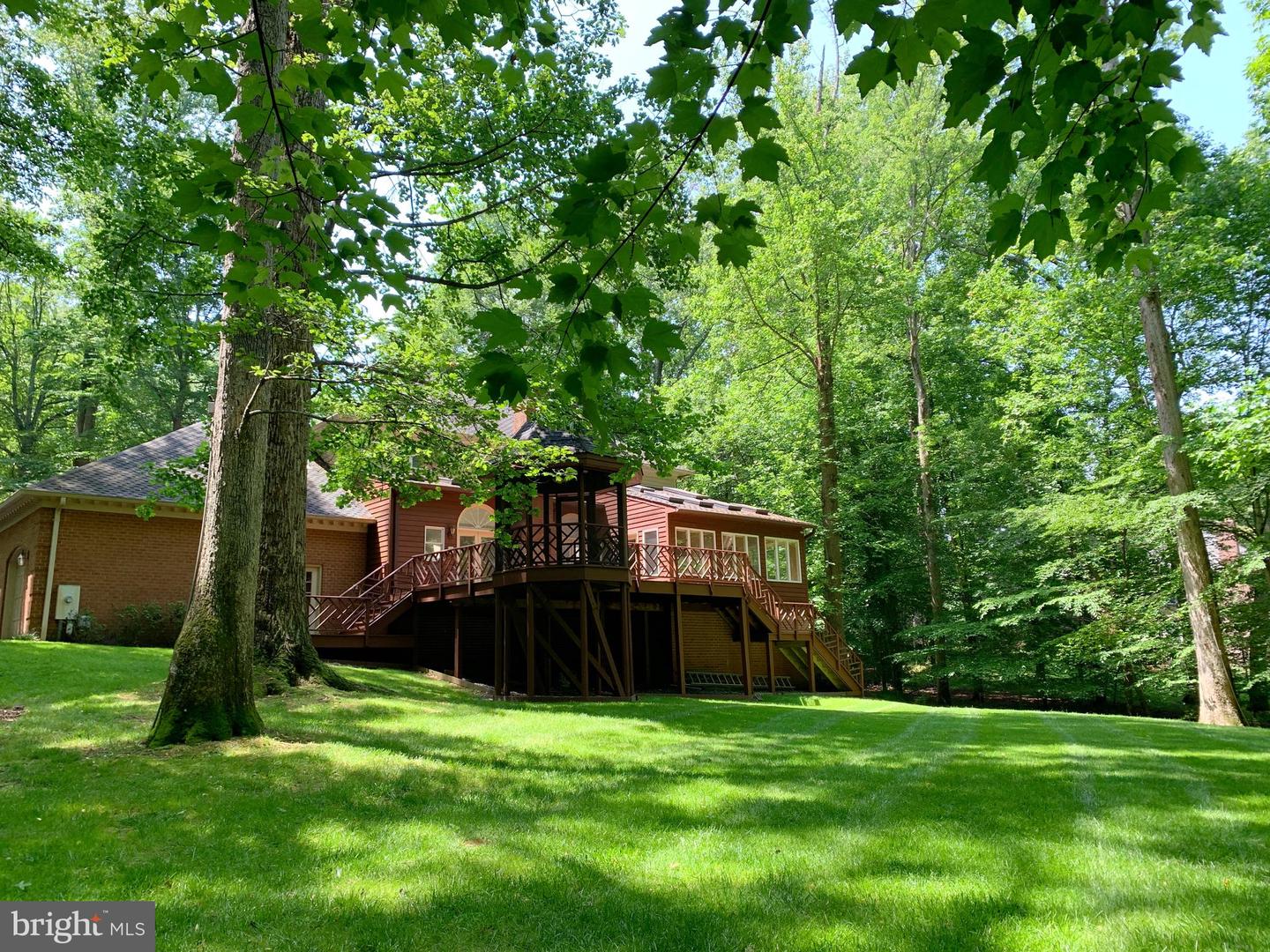 9090 EATON PARK RD, GREAT FALLS, Virginia 22066, 5 Bedrooms Bedrooms, ,5 BathroomsBathrooms,Residential,For sale,9090 EATON PARK RD,VAFX2241742 MLS # VAFX2241742
