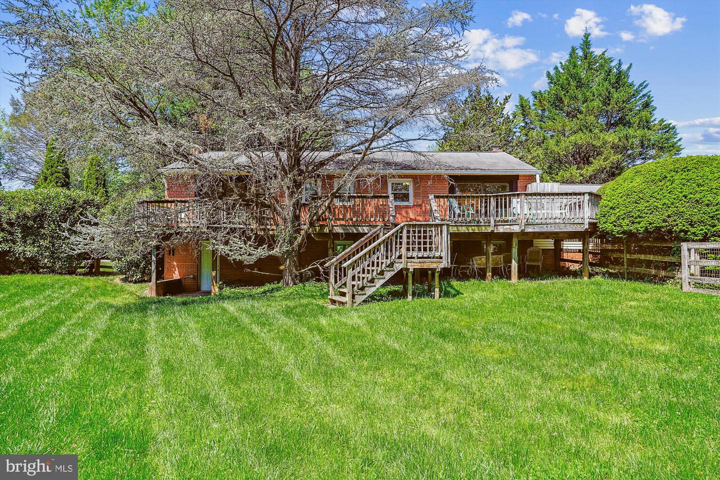 1805 MCGUIRE CT, VIENNA, Virginia 22182, 4 Bedrooms Bedrooms, ,3 BathroomsBathrooms,Residential,For sale,1805 MCGUIRE CT,VAFX2241752 MLS # VAFX2241752