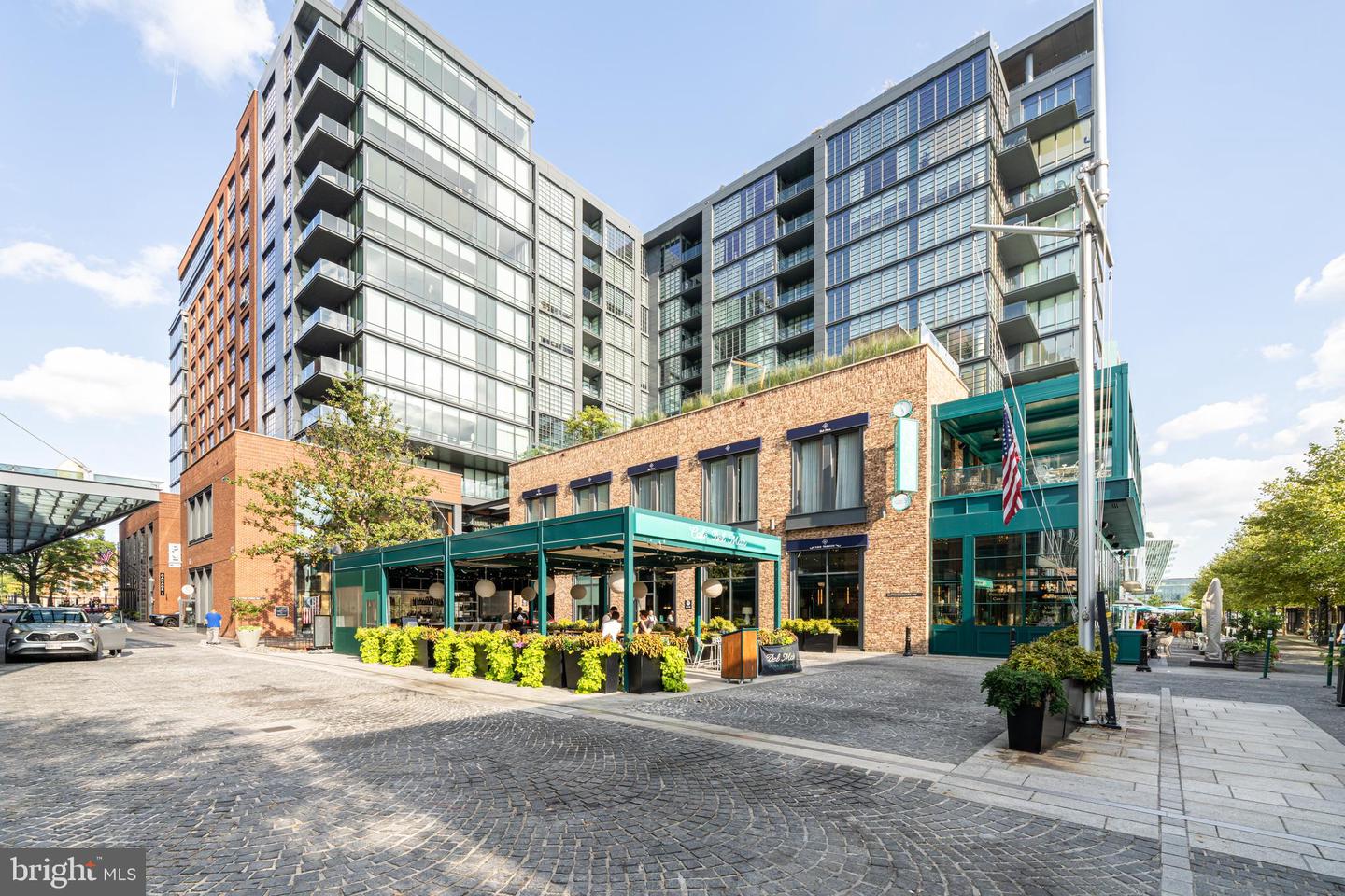 45 SUTTON SQ SW #PH11, WASHINGTON, District Of Columbia 20024, 1 Bedroom Bedrooms, ,1 BathroomBathrooms,Residential,For sale,45 SUTTON SQ SW #PH11,DCDC2201332 MLS # DCDC2201332