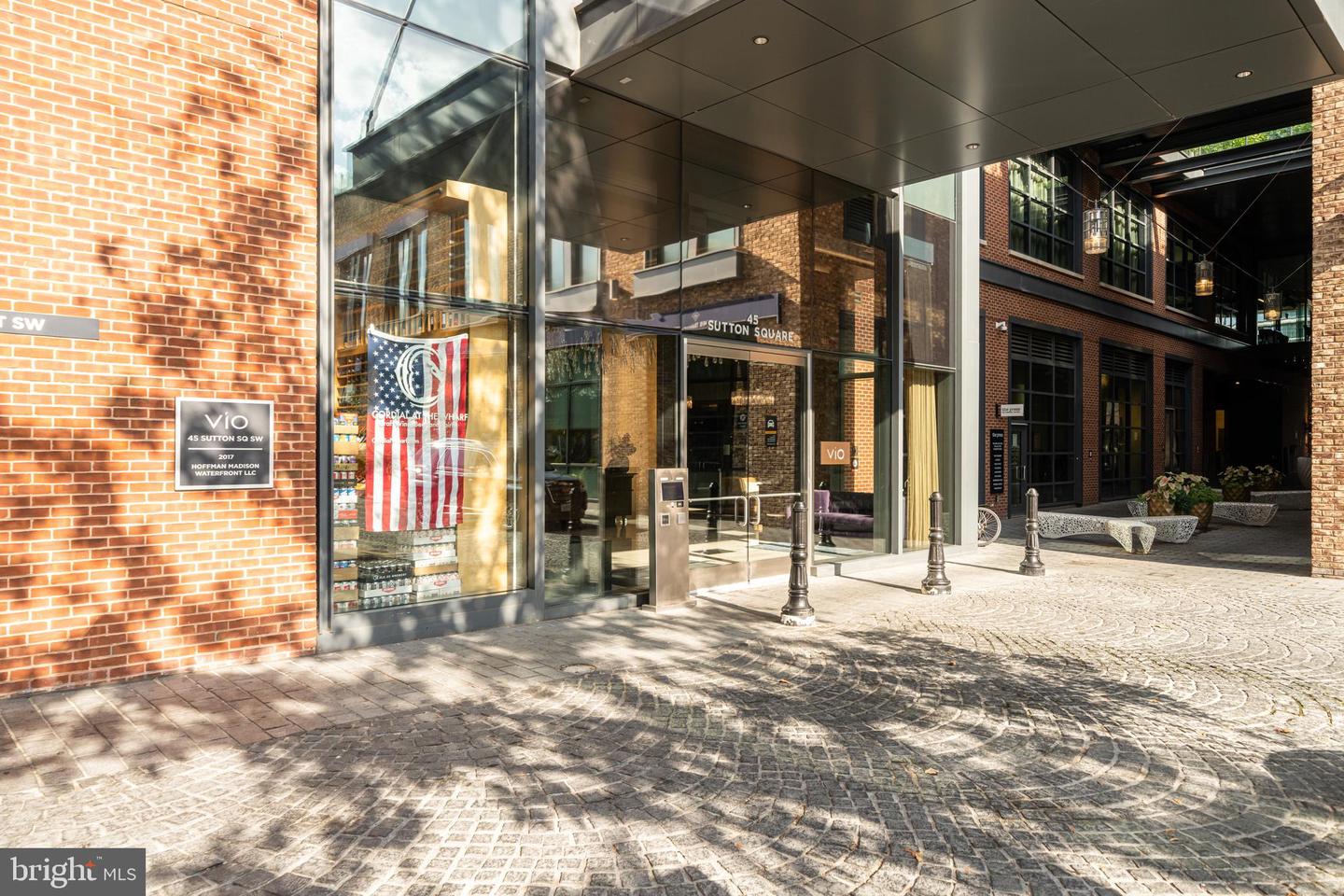 45 SUTTON SQ SW #PH11, WASHINGTON, District Of Columbia 20024, 1 Bedroom Bedrooms, ,1 BathroomBathrooms,Residential,For sale,45 SUTTON SQ SW #PH11,DCDC2201332 MLS # DCDC2201332