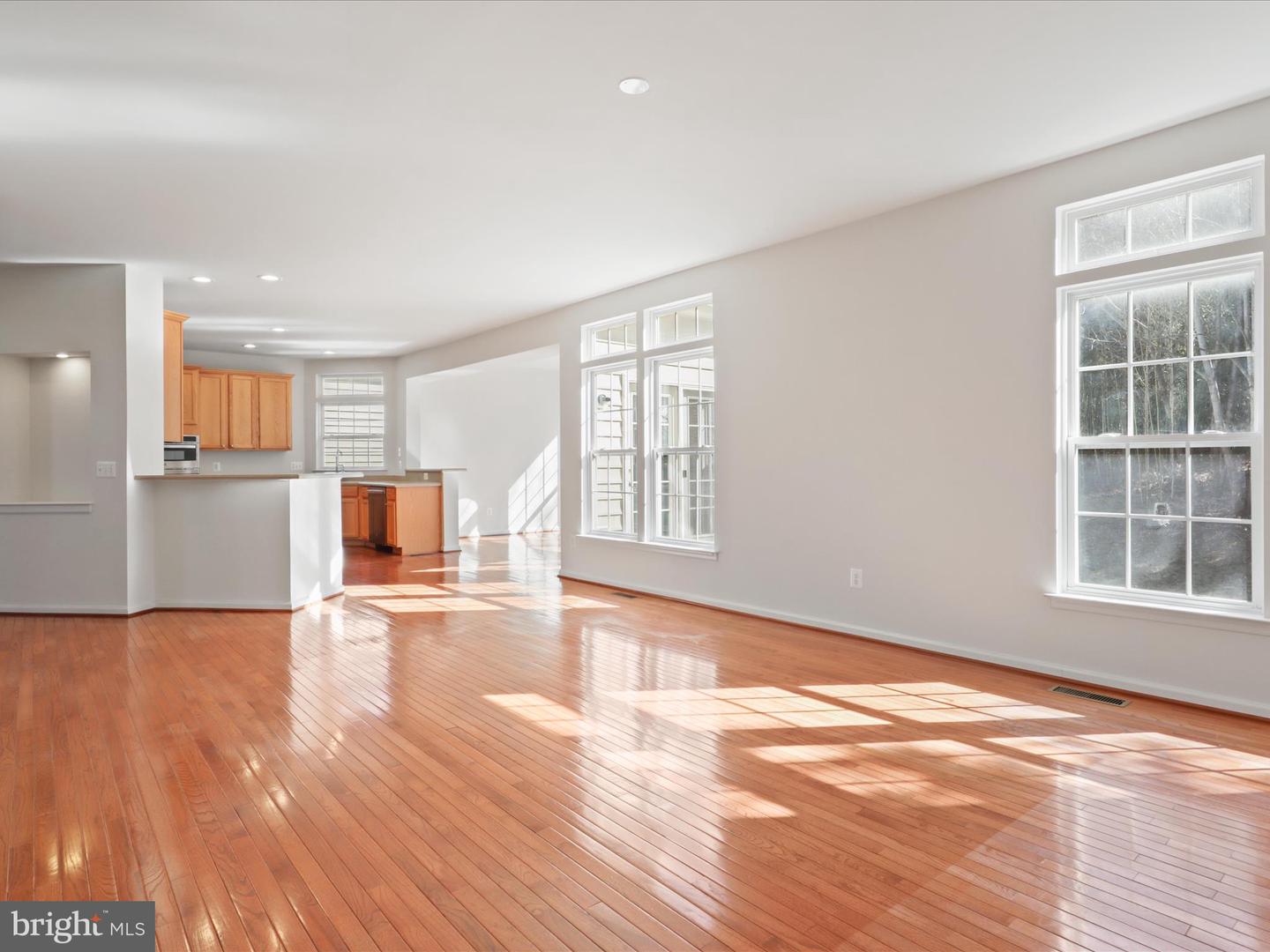 43417 SPRING CELLAR CT, LEESBURG, Virginia 20176, 4 Bedrooms Bedrooms, ,3 BathroomsBathrooms,Residential,For sale,43417 SPRING CELLAR CT,VALO2096824 MLS # VALO2096824