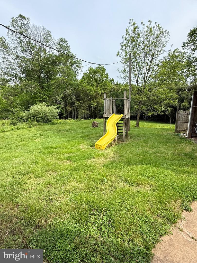 7421 LAKE DR, MANASSAS, Virginia 20111, 3 Bedrooms Bedrooms, ,1 BathroomBathrooms,Residential,For sale,7421 LAKE DR,VAPW2094984 MLS # VAPW2094984