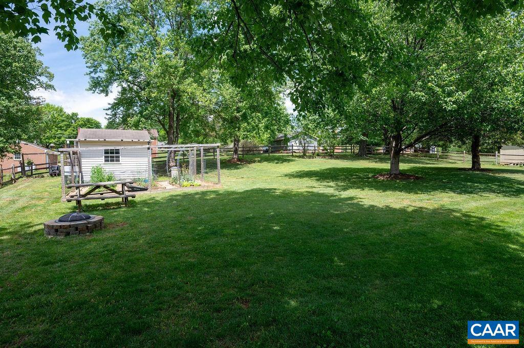 2613 HUNTINGTON RD, CHARLOTTESVILLE, Virginia 22901, 4 Bedrooms Bedrooms, ,3 BathroomsBathrooms,Residential,For sale,2613 HUNTINGTON RD,664684 MLS # 664684