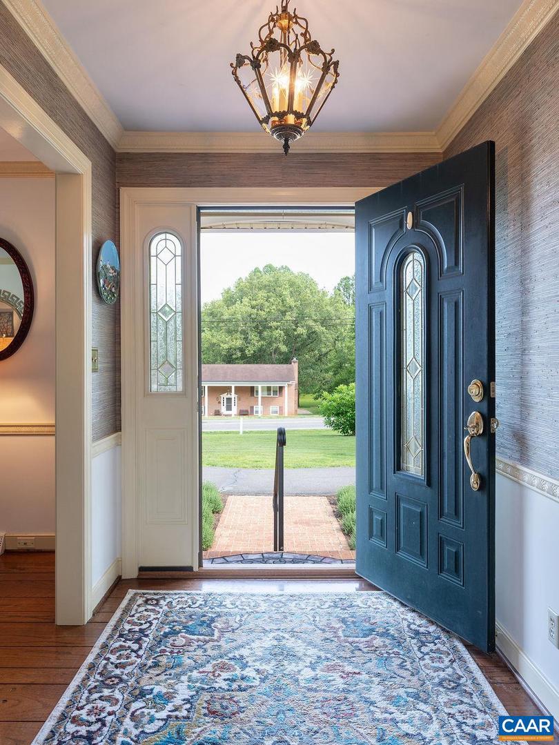 2613 HUNTINGTON RD, CHARLOTTESVILLE, Virginia 22901, 4 Bedrooms Bedrooms, ,3 BathroomsBathrooms,Residential,For sale,2613 HUNTINGTON RD,664684 MLS # 664684