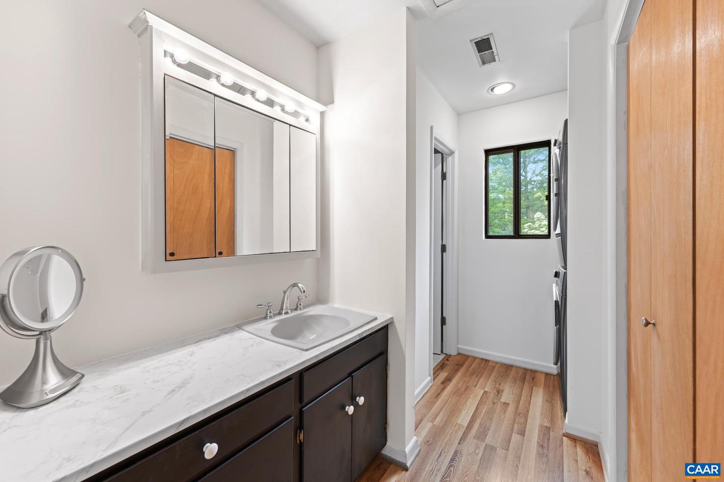 1214 CHATHAM RDG, CHARLOTTESVILLE, Virginia 22901, 1 Bedroom Bedrooms, ,1 BathroomBathrooms,Residential,For sale,1214 CHATHAM RDG,664685 MLS # 664685