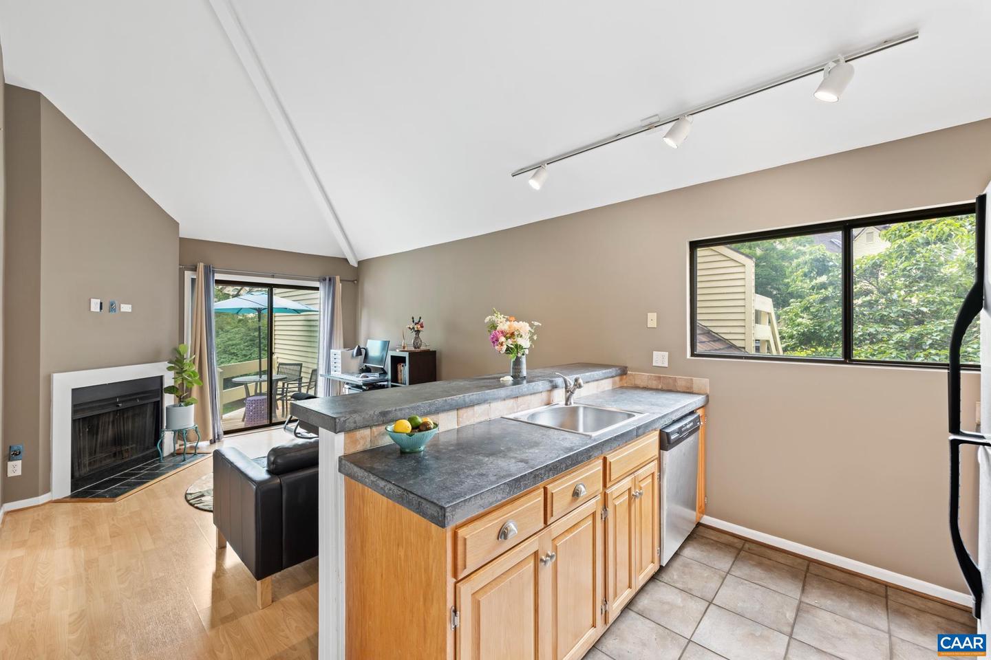 1214 CHATHAM RDG, CHARLOTTESVILLE, Virginia 22901, 1 Bedroom Bedrooms, ,1 BathroomBathrooms,Residential,For sale,1214 CHATHAM RDG,664685 MLS # 664685