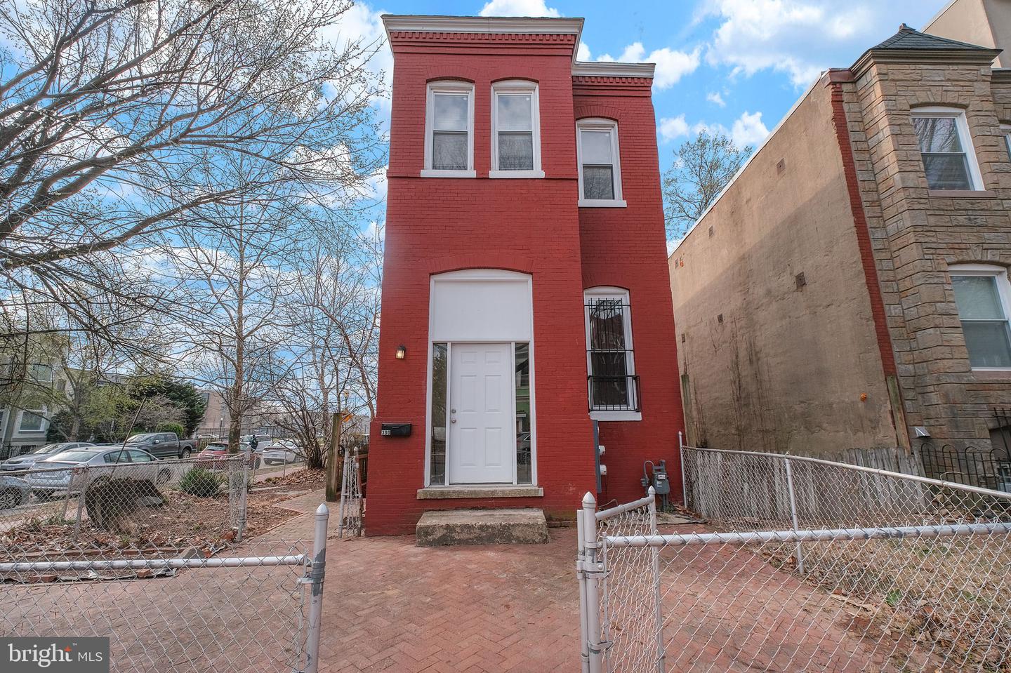 300 P ST NW, WASHINGTON, District Of Columbia 20001, 3 Bedrooms Bedrooms, ,2 BathroomsBathrooms,Residential,For sale,300 P ST NW,DCDC2201344 MLS # DCDC2201344