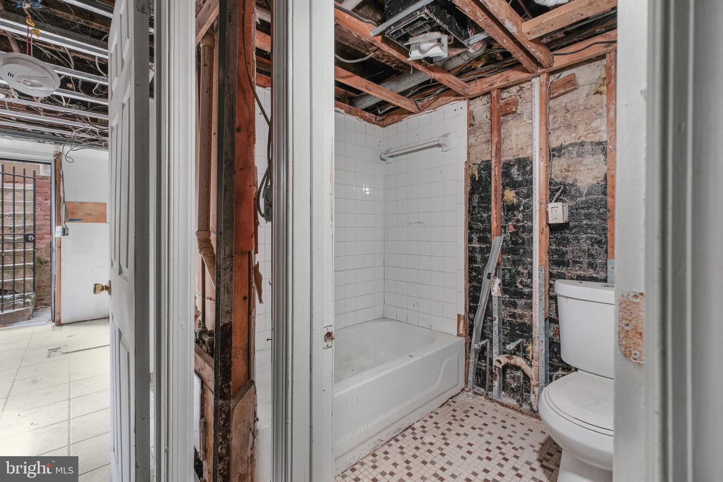 300 P ST NW, WASHINGTON, District Of Columbia 20001, 3 Bedrooms Bedrooms, ,2 BathroomsBathrooms,Residential,For sale,300 P ST NW,DCDC2201344 MLS # DCDC2201344
