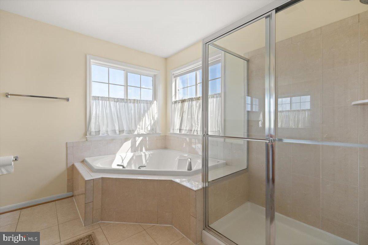 313 INDIANHEAD CT, WOODSTOCK, Virginia 22664, 4 Bedrooms Bedrooms, ,2 BathroomsBathrooms,Residential,For sale,313 INDIANHEAD CT,VASH2011486 MLS # VASH2011486