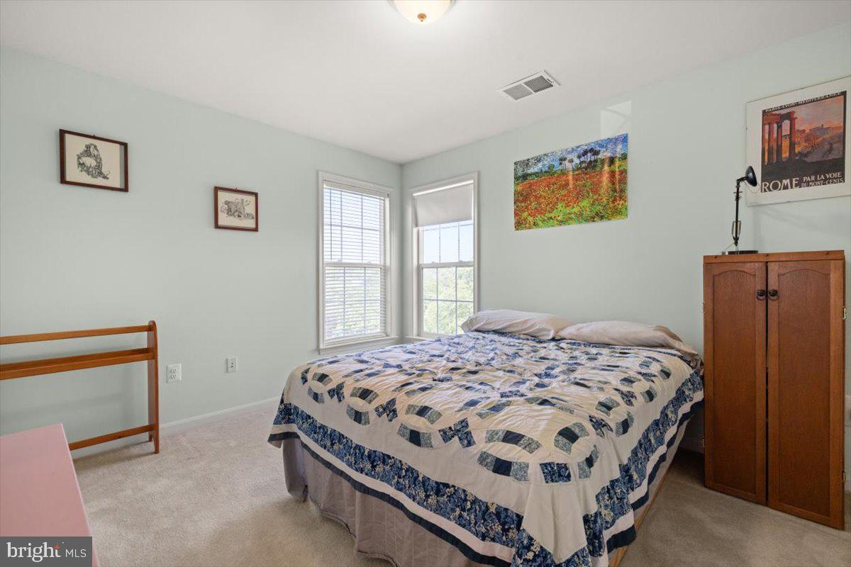 313 INDIANHEAD CT, WOODSTOCK, Virginia 22664, 4 Bedrooms Bedrooms, ,2 BathroomsBathrooms,Residential,For sale,313 INDIANHEAD CT,VASH2011486 MLS # VASH2011486