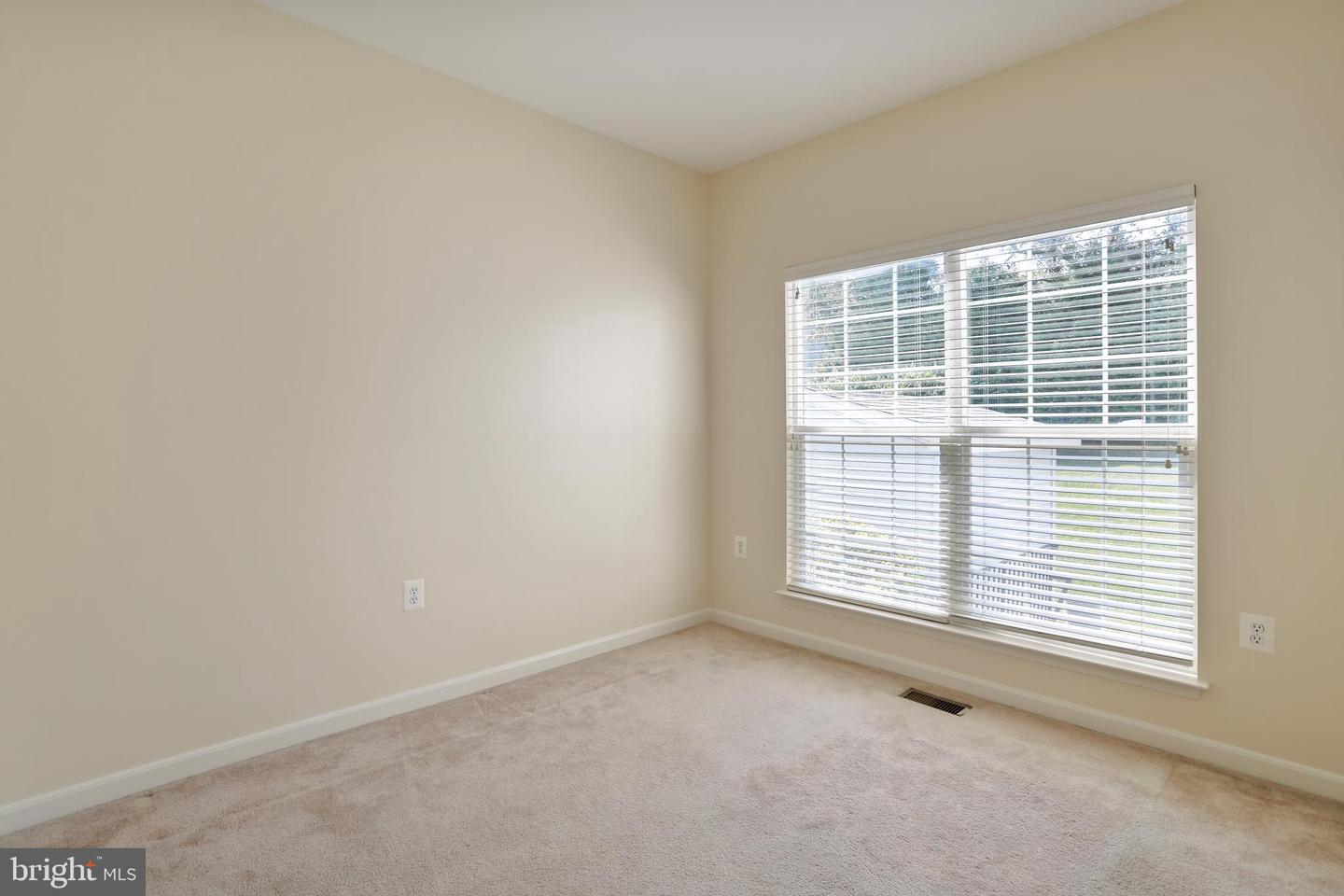 228 E KING JAMES ST, PURCELLVILLE, Virginia 20132, 4 Bedrooms Bedrooms, ,3 BathroomsBathrooms,Residential,For sale,228 E KING JAMES ST,VALO2097162 MLS # VALO2097162