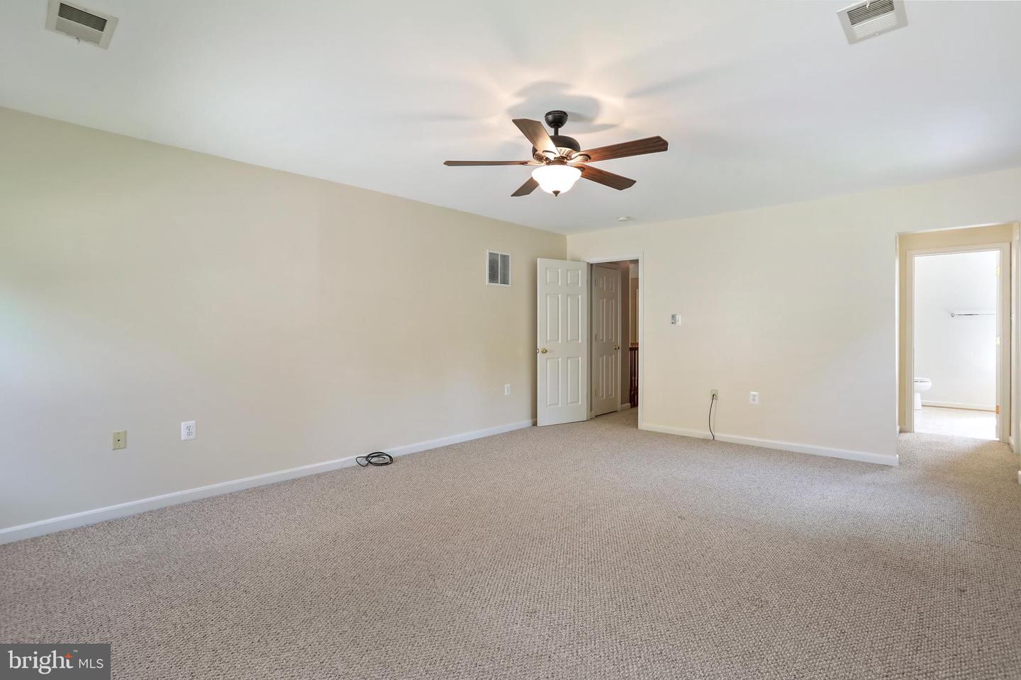 228 E KING JAMES ST, PURCELLVILLE, Virginia 20132, 4 Bedrooms Bedrooms, ,3 BathroomsBathrooms,Residential,For sale,228 E KING JAMES ST,VALO2097162 MLS # VALO2097162