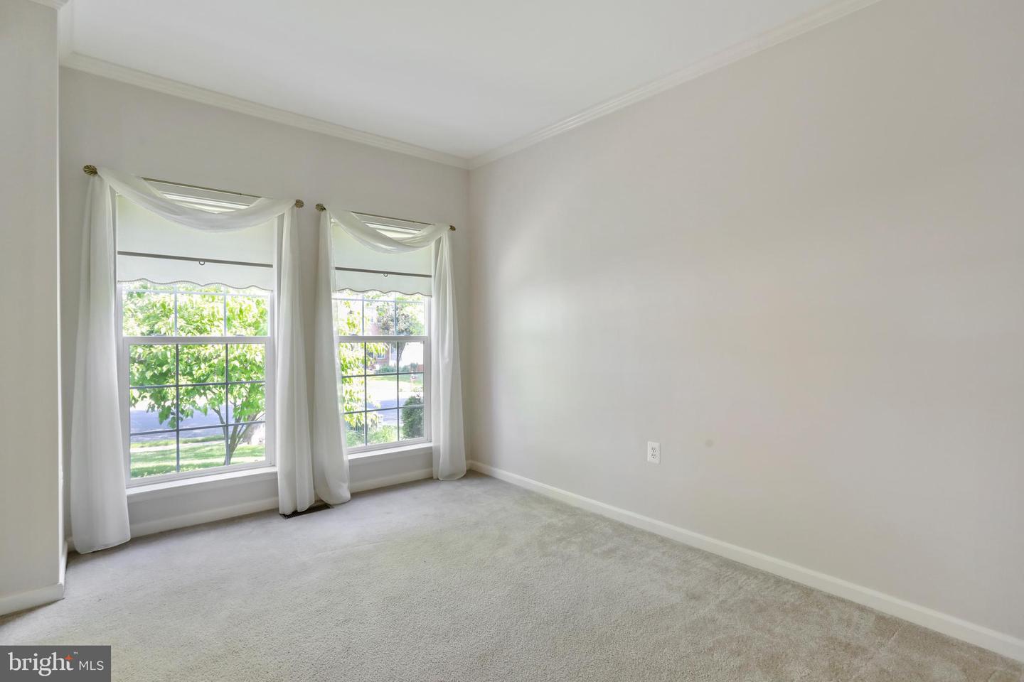 228 E KING JAMES ST, PURCELLVILLE, Virginia 20132, 4 Bedrooms Bedrooms, ,3 BathroomsBathrooms,Residential,For sale,228 E KING JAMES ST,VALO2097162 MLS # VALO2097162