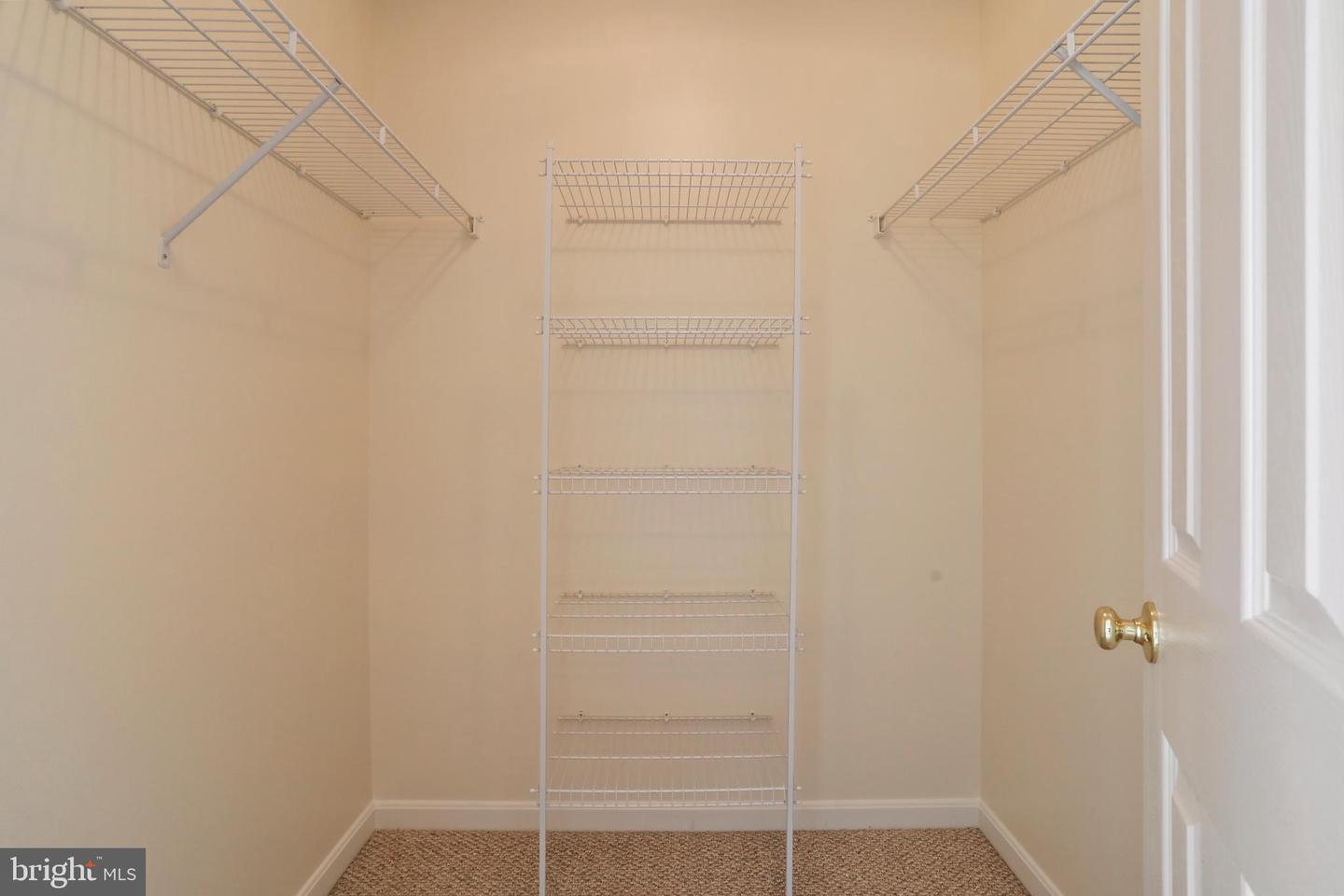 228 E KING JAMES ST, PURCELLVILLE, Virginia 20132, 4 Bedrooms Bedrooms, ,3 BathroomsBathrooms,Residential,For sale,228 E KING JAMES ST,VALO2097162 MLS # VALO2097162