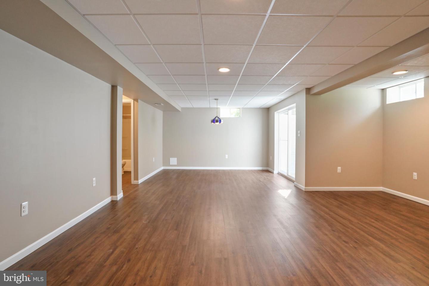 228 E KING JAMES ST, PURCELLVILLE, Virginia 20132, 4 Bedrooms Bedrooms, ,3 BathroomsBathrooms,Residential,For sale,228 E KING JAMES ST,VALO2097162 MLS # VALO2097162