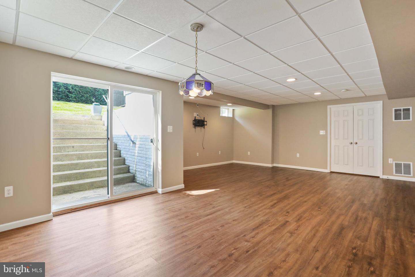 228 E KING JAMES ST, PURCELLVILLE, Virginia 20132, 4 Bedrooms Bedrooms, ,3 BathroomsBathrooms,Residential,For sale,228 E KING JAMES ST,VALO2097162 MLS # VALO2097162