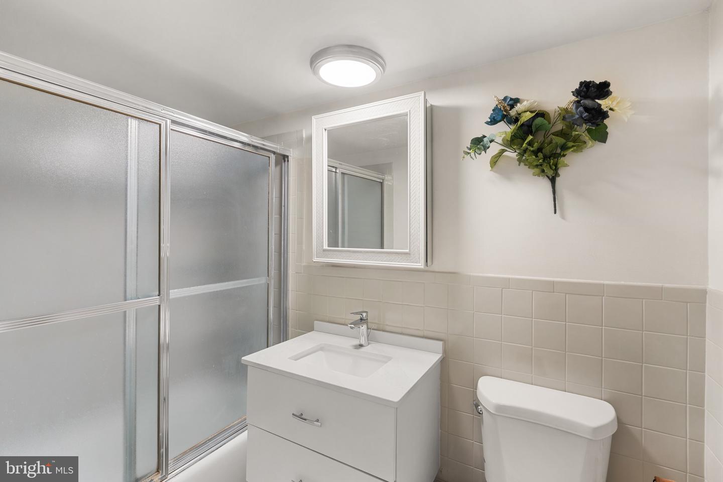 2401 H ST NW #512, WASHINGTON, District Of Columbia 20037, 1 Bedroom Bedrooms, ,1 BathroomBathrooms,Residential,For sale,2401 H ST NW #512,DCDC2201372 MLS # DCDC2201372