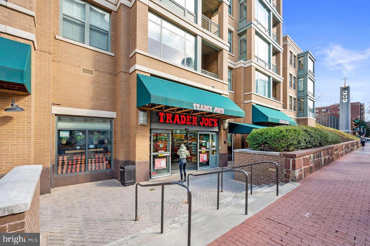 2401 H ST NW #512, WASHINGTON, District Of Columbia 20037, 1 Bedroom Bedrooms, ,1 BathroomBathrooms,Residential,For sale,2401 H ST NW #512,DCDC2201372 MLS # DCDC2201372