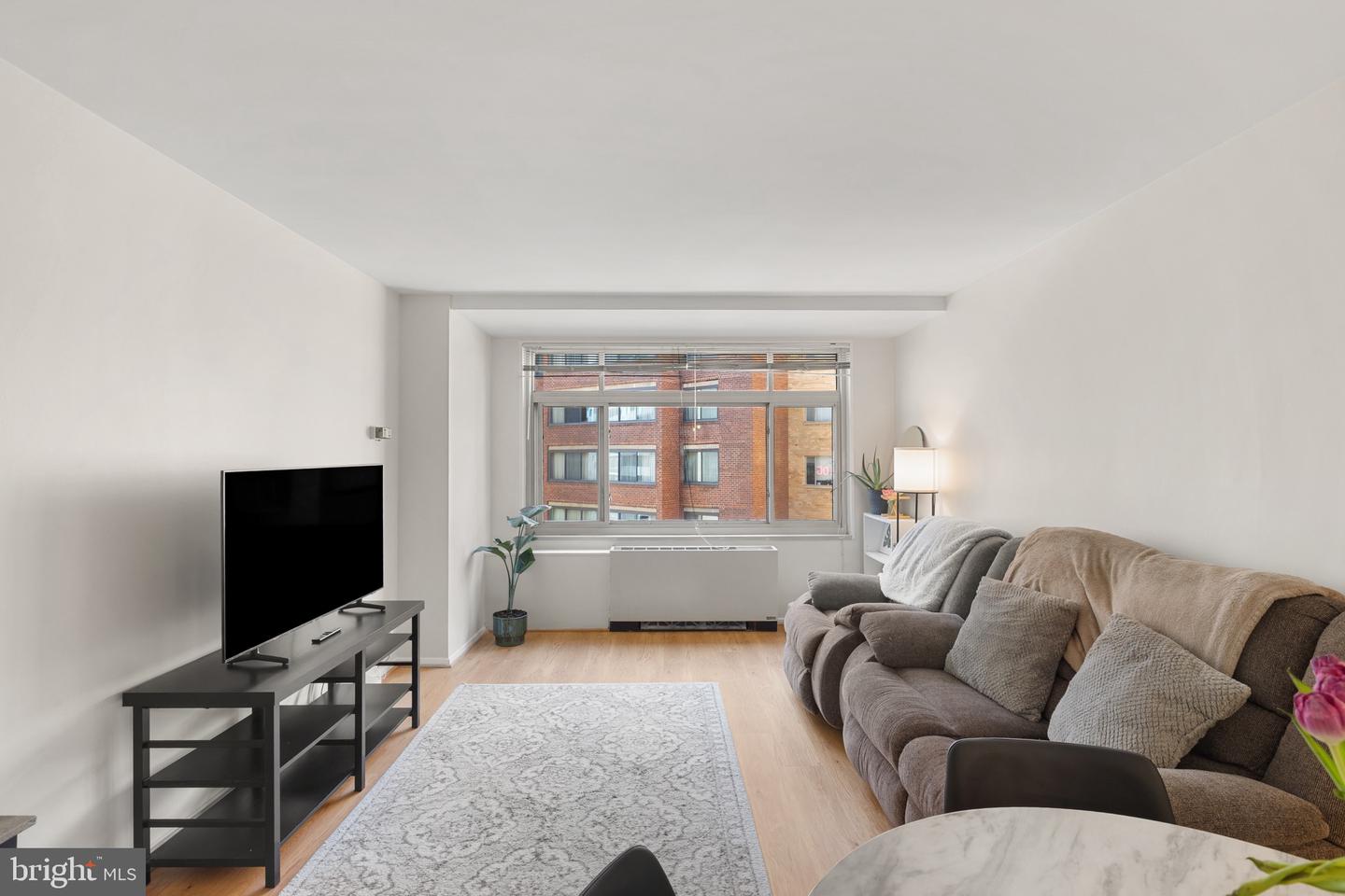 2401 H ST NW #512, WASHINGTON, District Of Columbia 20037, 1 Bedroom Bedrooms, ,1 BathroomBathrooms,Residential,For sale,2401 H ST NW #512,DCDC2201372 MLS # DCDC2201372
