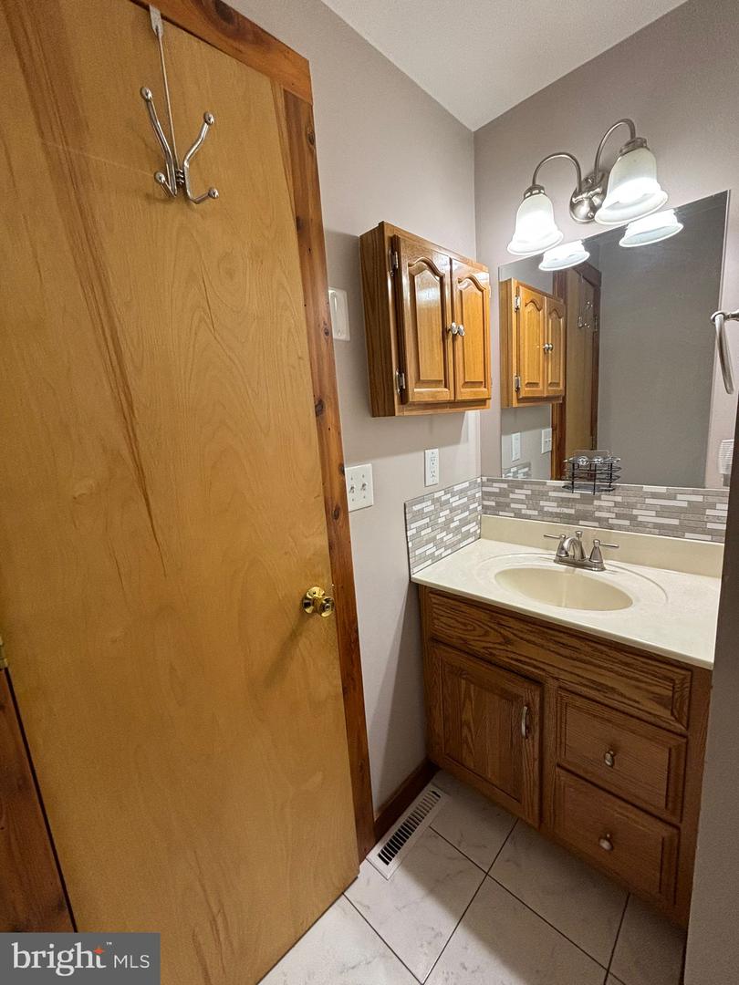 453 LOST VALLEY RD, MADISON, Virginia 22727, 3 Bedrooms Bedrooms, ,2 BathroomsBathrooms,Residential,For sale,453 LOST VALLEY RD,VAMA2002230 MLS # VAMA2002230
