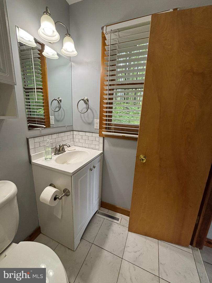453 LOST VALLEY RD, MADISON, Virginia 22727, 3 Bedrooms Bedrooms, ,2 BathroomsBathrooms,Residential,For sale,453 LOST VALLEY RD,VAMA2002230 MLS # VAMA2002230